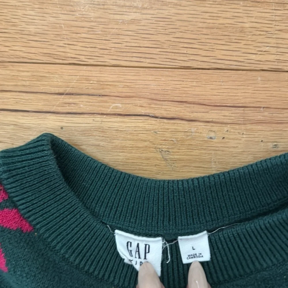 Gap Kids | dark green floral sweater | crew neck | size L